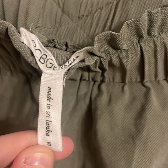 BCBG Generation. Pants size small - Picture 6 of 6
